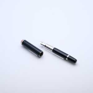 MB0538 - Montblanc - Heritage Rouge et Noir Baby Black - Collectible fountain pens & more-1-3