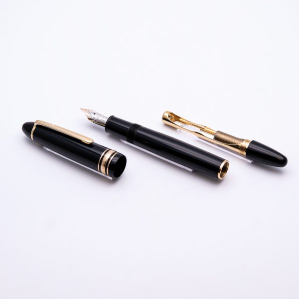 MB0155 - Montblanc - 147 Traveler Black - Collectible pens fountain pen & More