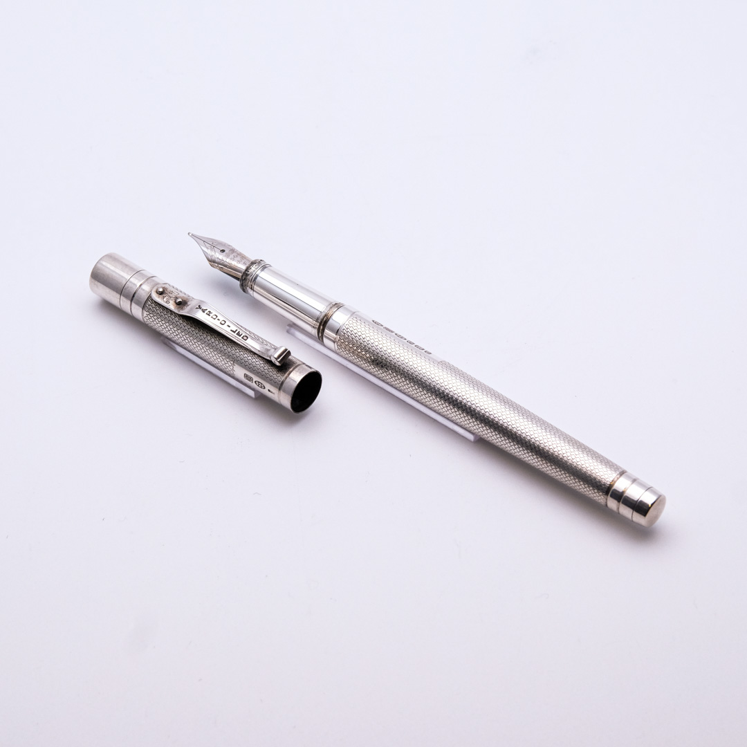OT0057 - Yard-O-Led - Solid Silver - Collectible pens & more